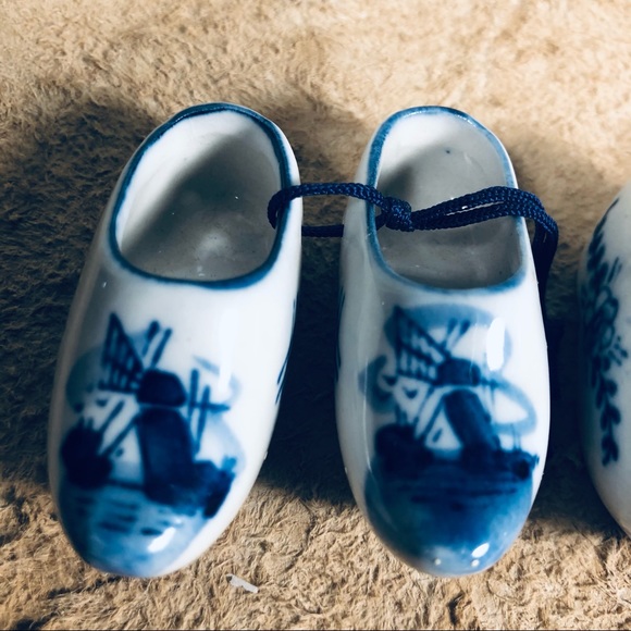 Vintage Clogs Dutch Holland Blue White Miniature Ceramic Windmill Shoes - Picture 2 of 9